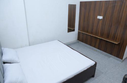 Vrindavan House | Bhawna Guest House
