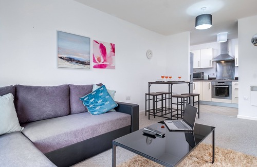 The Westside Apartment | *BHX*CONTRACTOR*LONG STAY*Parking-Netflix-Balcony*