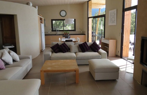 Mons Villa | Bi-weekly serviced villa