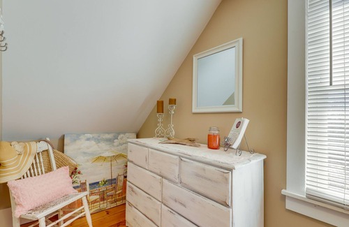 Biddeford Pool House | Biddeford Vacation Home Rental < 1 Mi to Beach!