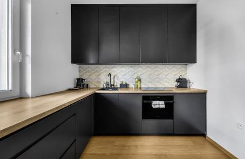 Bielany Apartment | Bielany Business - Balcony, Parking - by Rentujemy