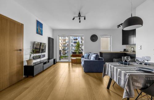 Bielany Apartment | Bielany Business - Balcony, Parking - by Rentujemy