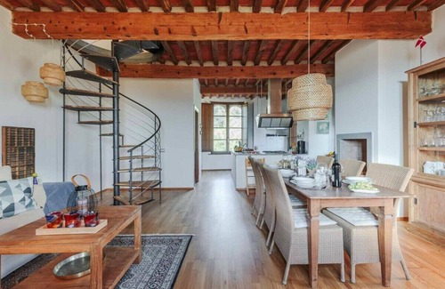 Lucca Apartment | Bifora apartment with view, pool, a/c & wifi Lucca