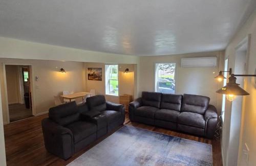 Pulaski House | Big Barn Lodge - Farm House