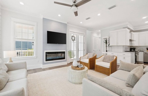 Treetop House | Big Beach House! Pet Friendly, 4 Bikes, Pool, Near Beach – 30A