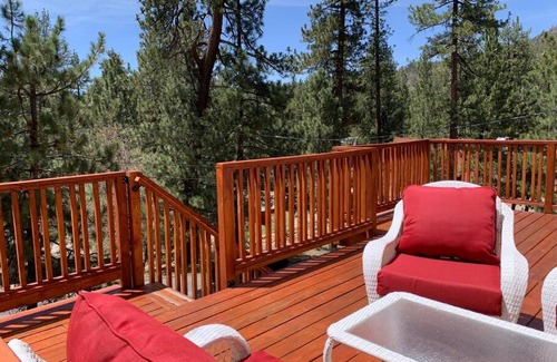 Fawnskin House | Big Bear Hillside Cabin
