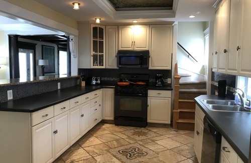 Atlantic City House | Big beautiful beach house - Sleeps up to 17 people
