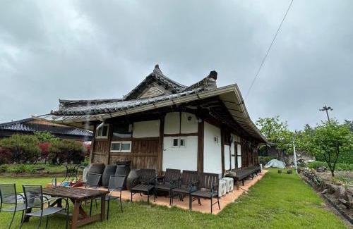 Boseong House | Big Blue House