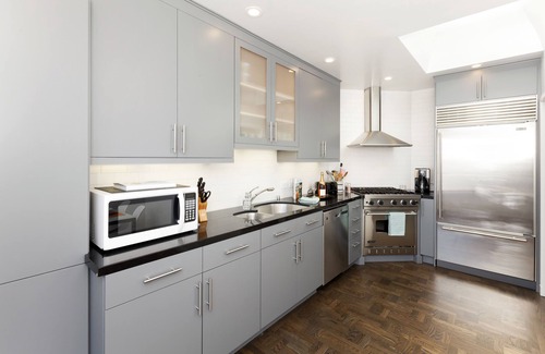 Marina District House | Big & Bright Golden Gate flat, half block to water, walkable to SF fun