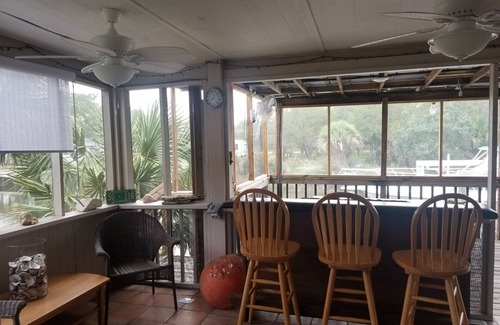 Crawfordville House | Big Canal-front house, kayaks, canoes, game room, fish right from the dock.
