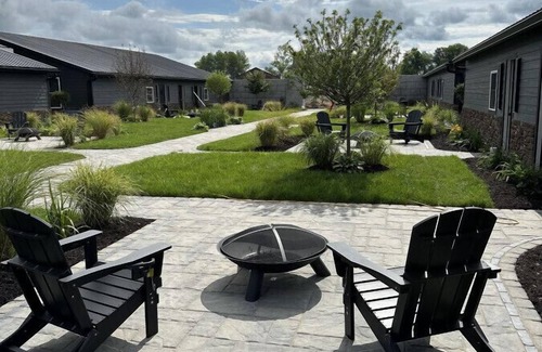 Town of Sullivan House | Big Cat Bungalows at The Haven - Lion 2