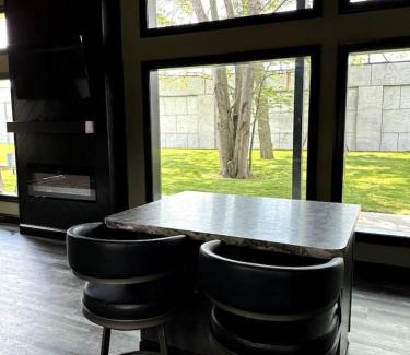 Town of Sullivan House | Big Cat Bungalows at The Haven - Tiger 3