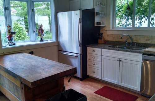 Lake Geneva House | Big Family house close to everything!