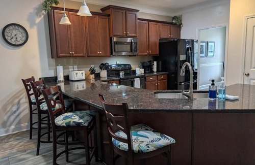 Myrtle Grove House | Big Fun in the Sun - Spacious 6 Bedroom Vacation Home in Fabulous Wilmington NC