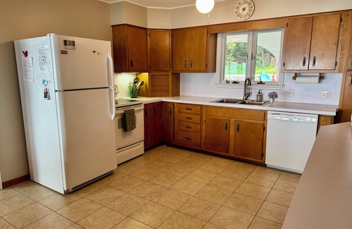Glen Arbor Cottage | Big Glen Lake Cottage - Sleeping Bear Sand Dunes - Glen Arbor