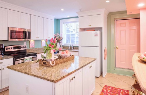 Historic District - North House | Big Groups! Walk to River Street, Bars, and Shopping