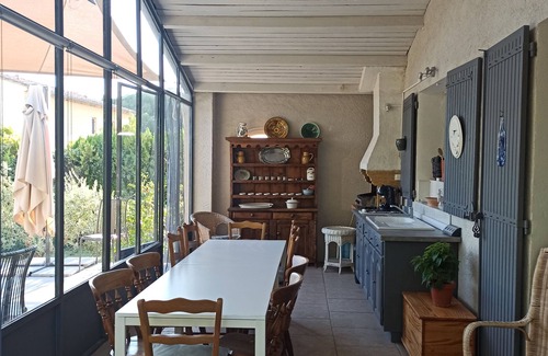 Mormoiron House | Big house in Provence. Huge garden with trees very near Mont Ventoux.
