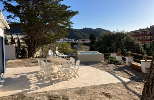 Tossa de Mar Villa | BIG HOUSE with BBQ and dining room outside