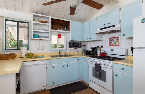 Kamuela Cottage | Big Island Blue Makai - Fall Special: Stay 7 nights get 1 night FREE!