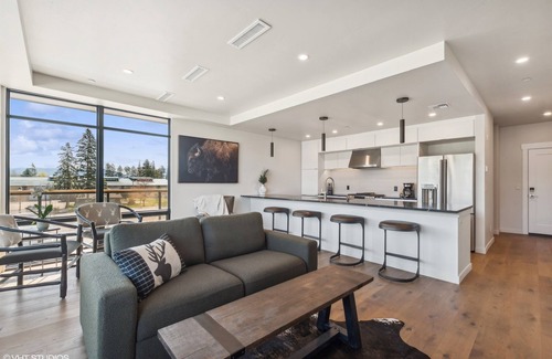 Whitefish Condo | Big Mountain Bison Suite 201 at Cantera-Hot Tub