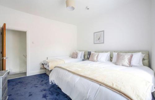 Manchester House | Big new house - 5BDR near City