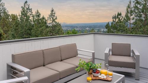 West Hills House | Big Sky by AvantStay Mountain Home w Great Views Hot Tub Al Fresco Dining
