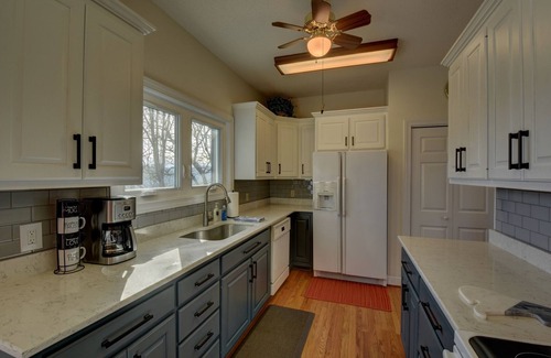 Dillard House | Big Sky Retreat - Incredible Mountain Views! Hike, golf, relax and unplug!