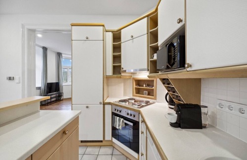 Funfhaus Apartment | Big spacious central apartment in Vienna