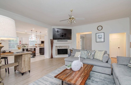 Cypress House | Big Texas Living - Spacious 5-BD with Pool