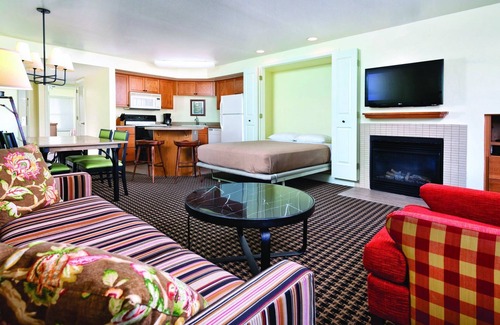Angels Camp Resort | Big tree country in style!