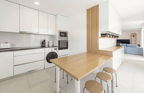 Nazare Apartment | Big Wave Sonho - w/shared Pool