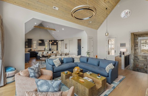 Glenville House | Biggie's Retreat - Long Range Views in Chinquapin Community, Glenville NC
