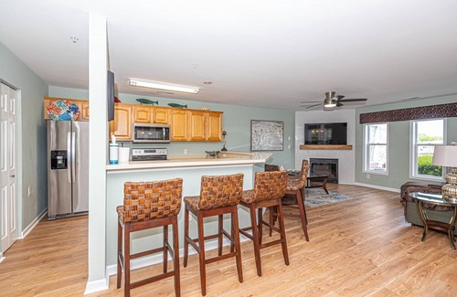 Ocean Pines Condo | Bigi's Beach House-Non Group Rental- Sleeps 5