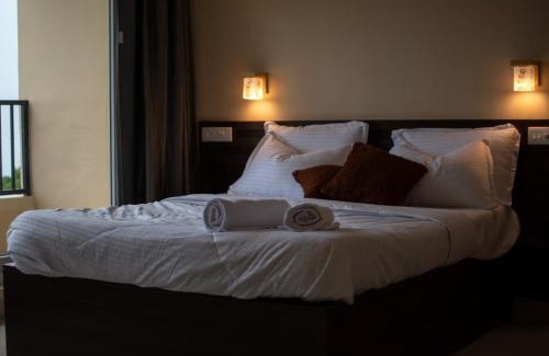 Elappara Resort | Biglaand Dew Castle