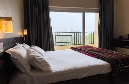 Elappara Resort | Biglaand Dew Castle