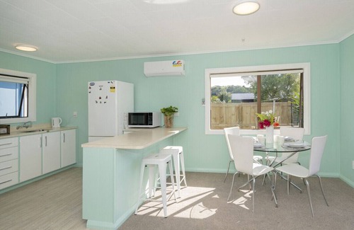 Whitianga House | Bijou Buffalo Bliss - Whitianga Holiday Home