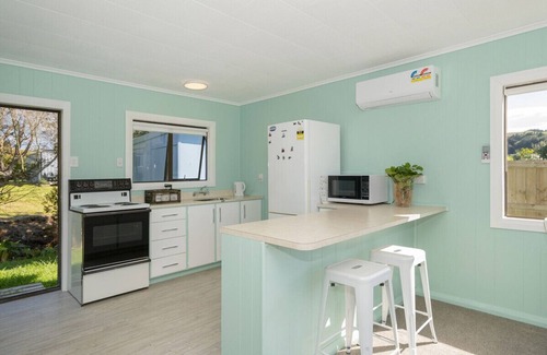 Whitianga House | Bijou Buffalo Bliss - Whitianga Holiday Home
