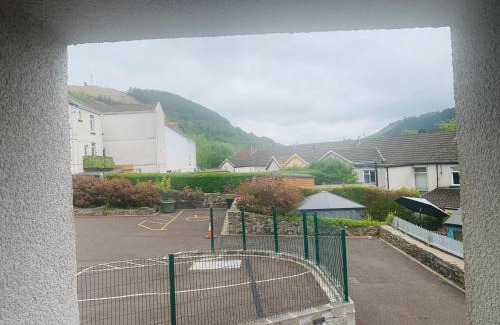 Merthyr Vale House | Bike Park Cottage Sleeps 5 with Pet