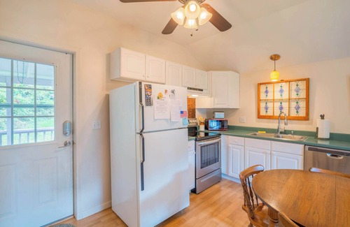 Damascus Apartment | Bikers' Loft on the Creeper Trail