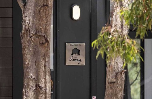Black Range House | Bilby Park Escape 1 by Tiny Away