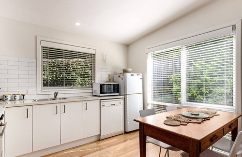 Sorrento Cottage | Bilinga Cottage - Wattlebird