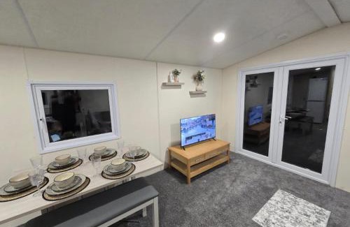 Great Houghton Resort | Billing Aquadrome holiday park - sleeps up to 7