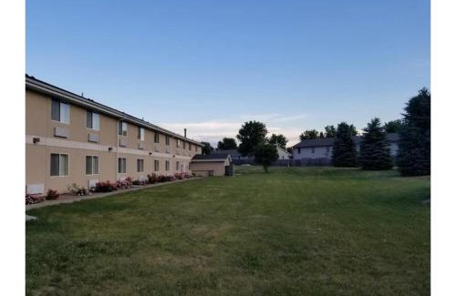 Dell Rapids Hotel | Bilmar Inn & Suites by Hotel O Hwy 77
