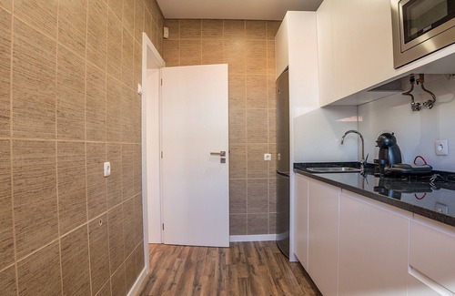 Se Apartment | Binge Red Apartment, Wifi, AC, Terrace