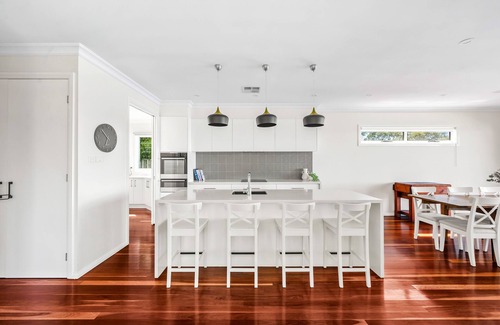 Lake Macquarie City Council House | ☀️ Biraban Lakefront 🛥 Jetty & Mooring 🏖 Pool 🐶 Dog Friendly