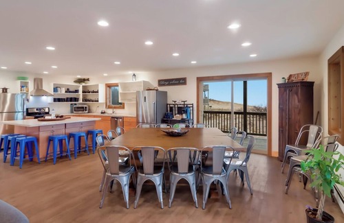 Frankfort House | Birch at Lake Bluff Preserve-Spectacular Lake Michigan Views-Sleeps 20