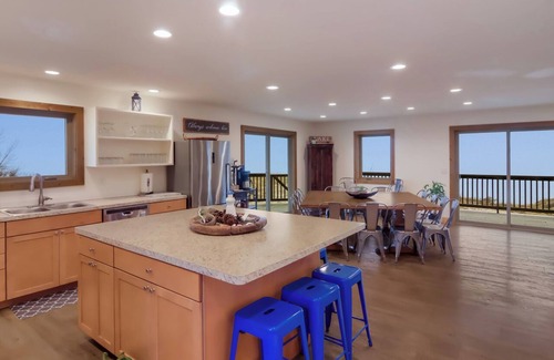 Frankfort House | Birch at Lake Bluff Preserve-Spectacular Lake Michigan Views-Sleeps 20