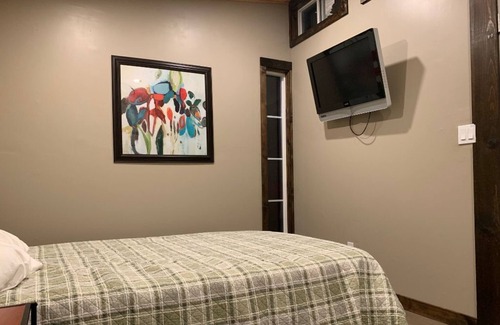 Birch Bay Cottage | Birch Bay Beach Cabana - Convenient to Everything and Pet Friendly!