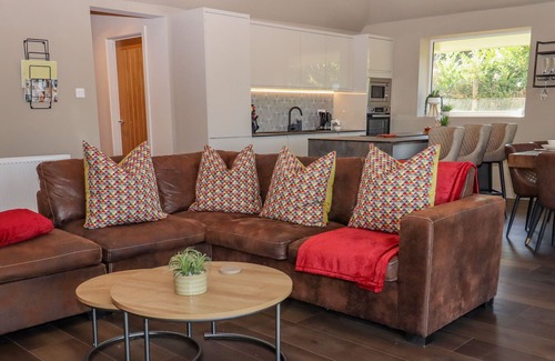 Rye Cottage | BIRCH COTTAGE, pet friendly, with a garden in Rye