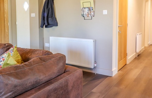 Rye Cottage | BIRCH COTTAGE, pet friendly, with a garden in Rye